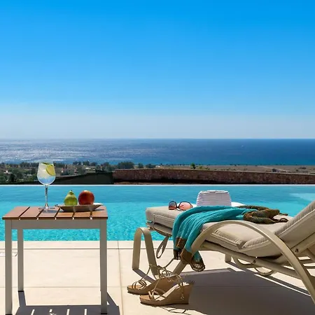 Βίλα Alav Pool